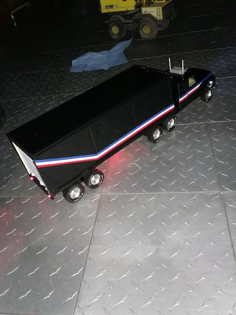 Custom Nylint semi truck