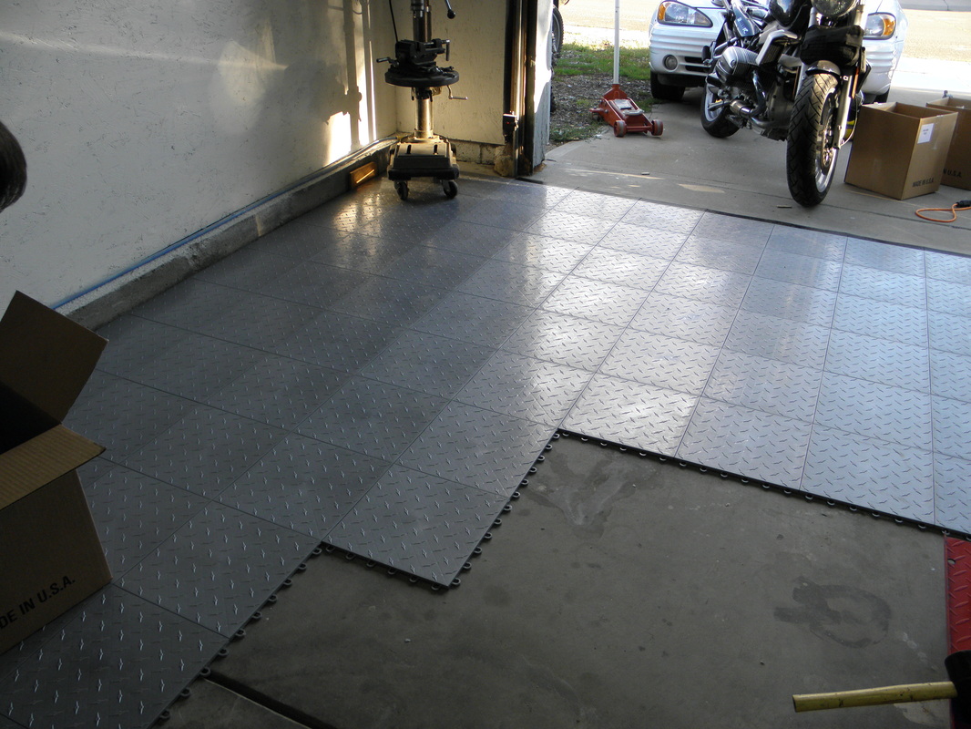 Race Deck garage tile
