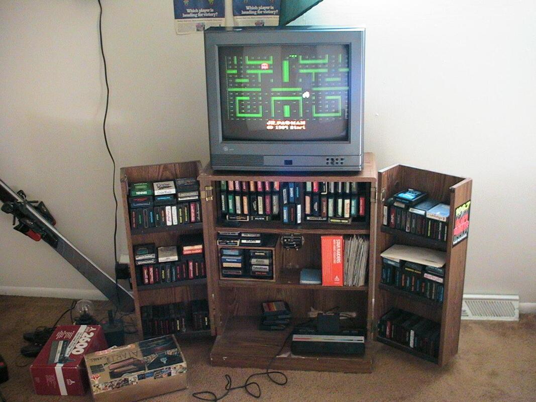 Atari VHS cabinet