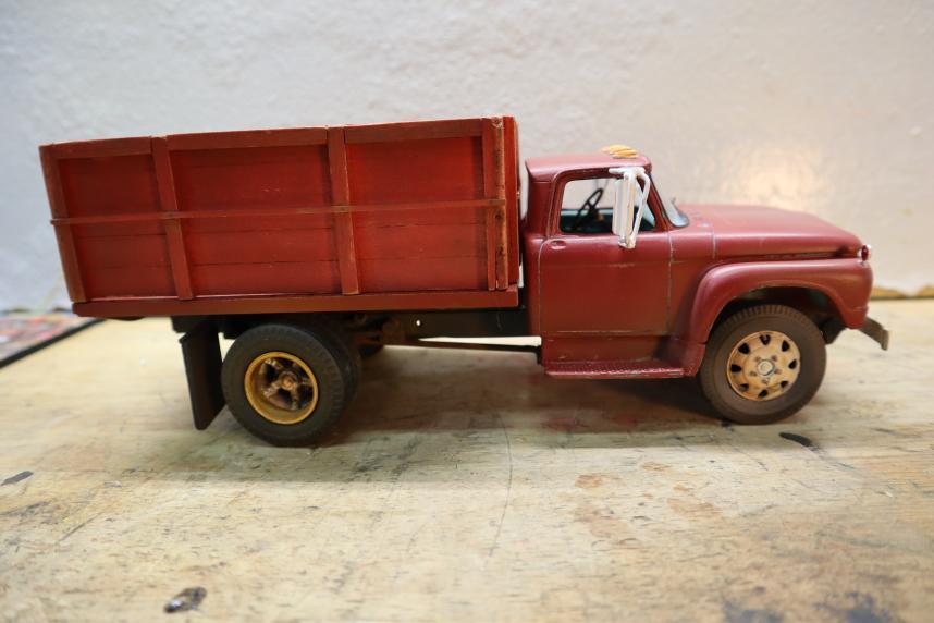 Ford F600 scale model